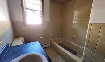 34 Hilton St, Belleville, NJ 07109