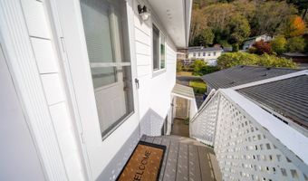 16281 CHAPMAN Ln, Brookings, OR 97415