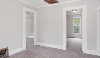355 W 9th St, Auburn, IN 46706