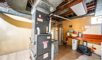 140 Dogwood Rd, Albertson, NY 11576