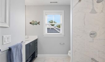 48 TRAVELERS Ct, East Greenwich, RI 02818