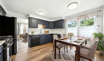 292 Oakbrook Dr, Amherst, NY 14221