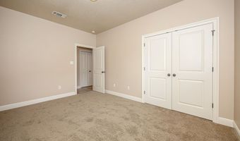 745 Champagne Dr, Biloxi, MS 39532