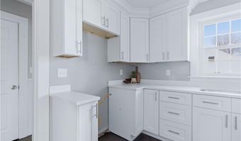 220 Vincent Ave, East Providence, RI 02914