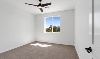 1687 E Creek Canyon Rd, Phoenix, AZ 85086