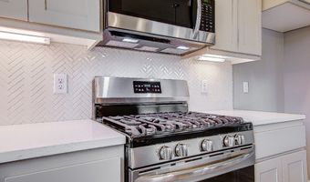 762 NW 28th St Plan: Plan 2196, Battle Ground, WA 98604