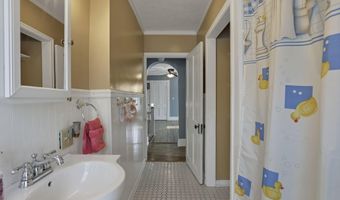 61 Church St, Ashville, OH 43103