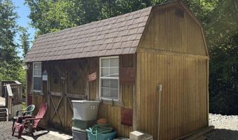 266 Carmel Ln, Albany, KY 42602