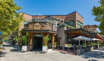 20305 SAVIN HILL Dr, Ashburn, VA 20147