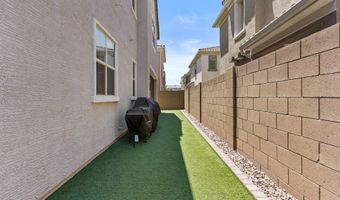 1092 E NEWLAND Dr, Chandler, AZ 85286