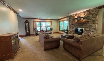 385 Cochran Rd, Aurora, OH 44202