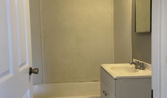 21 Laurel St, Augusta, ME 04330