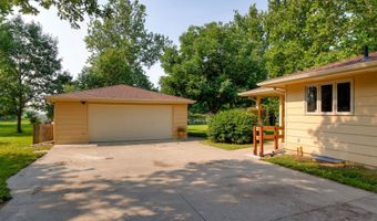 204 E Madison Dr, Polk City, IA 50226