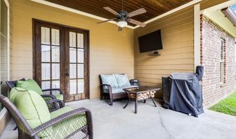 102 Bayou Parc Dr, Youngsville, LA 70592