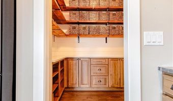 9174 207th Ave, Anamosa, IA 52205