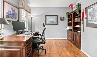 3801 WASHINGTON WOODS Dr, Alexandria, VA 22309