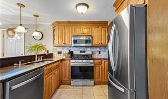 3 Jones Ave, Bristol, RI 02809