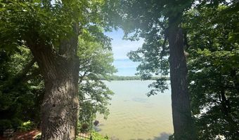 1907 S Shore Dr, Albert Lea, MN 56007