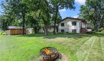 135 Knollwood St W, Annandale, MN 55302