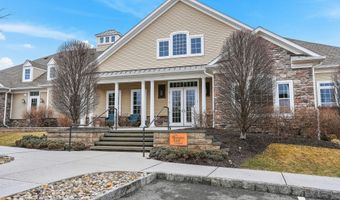 124 Center Meadow Ln 124, Danbury, CT 06810