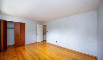 3111 Williamsburg Rd, Ann Arbor, MI 48108