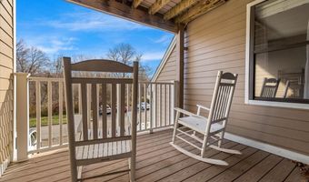 109 Peddlars Dr 109, Branford, CT 06405