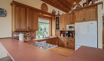 307 Hillcrest St, Ashland, OR 97520
