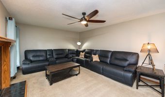 2610 NW 17th St, Ankeny, IA 50023