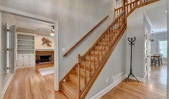 6393 Chestnut Pkwy, Flowery Branch, GA 30542