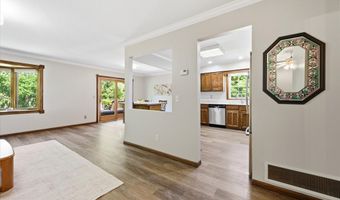 15873 Hayes Trail Ct, Apple Valley, MN 55124