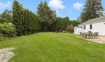 7 Jencks Rd, Cumberland, RI 02864