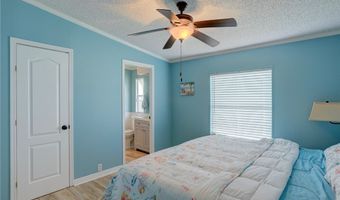 550 Tarpon Dr, Barefoot Bay, FL 32976