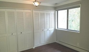 1217 Island Dr 204, Ann Arbor, MI 48105