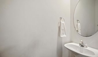 6949 BANCHORY Ct, Alexandria, VA 22315