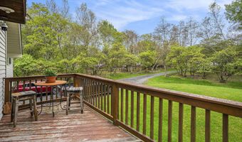 13 Denise Ct, Albrightsville, PA 18210