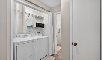 1915 NW Hickory Ln 8, Ankeny, IA 50023