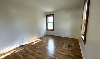 212 N WATER St, Algoma, WI 54201