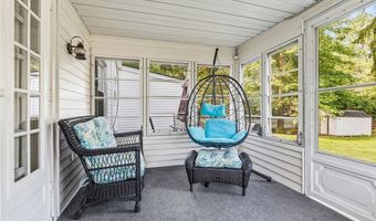 102 Winston Rd, Akron, OH 44313