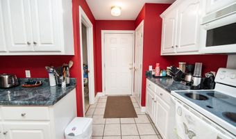 667 Shadow Dance Ln, Boiling Springs, SC 29316