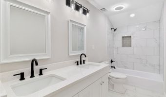 100 Little Rdg, Berkeley Lake, GA 30096