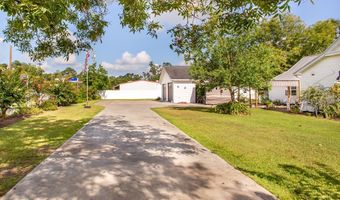 43 Graham Methodist Church Rd, Baxley, GA 31513