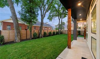 609 SW 4th St, Bentonville, AR 72712