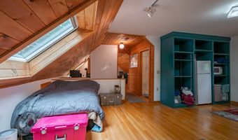 68 Merrimack Rd, Amherst, NH 03031