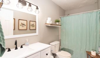 1275 Highway Dd, Ava, MO 65608