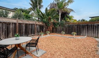 207 Kingsbury Dr, Aptos, CA 95003