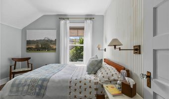 43 Sherman St, Newport, RI 02840
