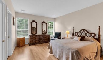 90 Sandpiper Dr, Bayville, NJ 08721
