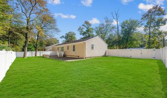 79 Sloop Creek Rd, Bayville, NJ 08721
