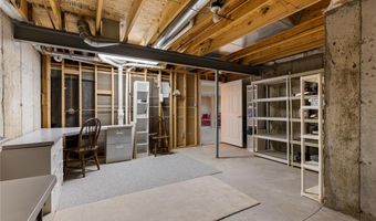 10140 Shapfield Ln, Affton, MO 63123