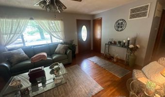 1104 W Center St, Beebe, AR 72012